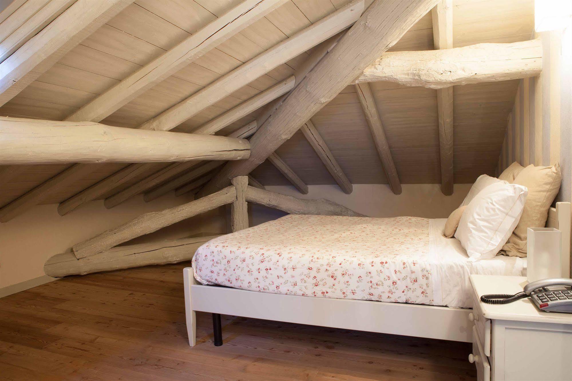 Regina Teodolinda Suites Laglio Zewnętrze zdjęcie